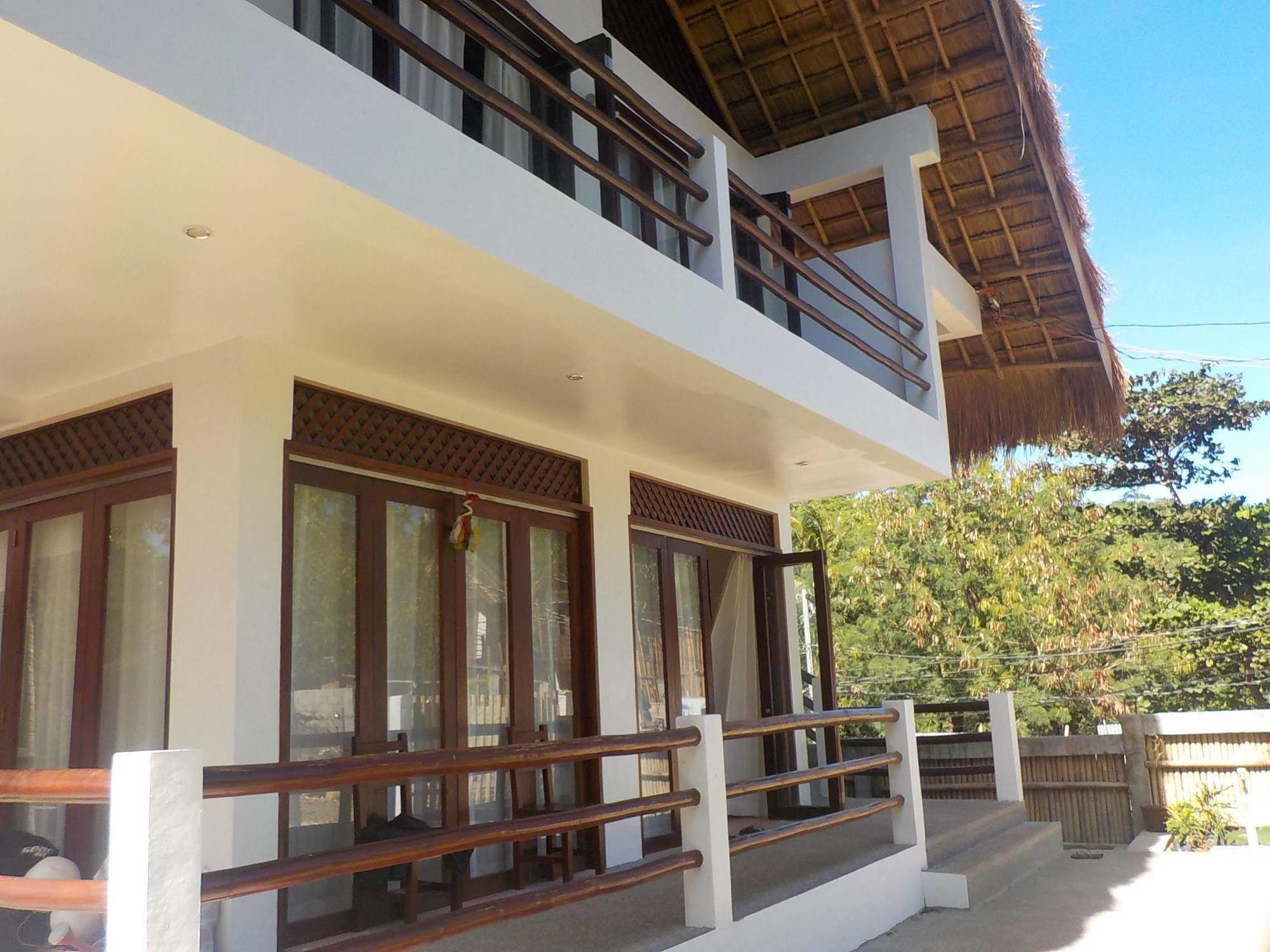 Nonna'S House Hotel Boracay Island Esterno foto